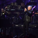 Neil Diamond Gives Surprise Performance at Keep Memory Alive's 24th Annual Power of Love Gala