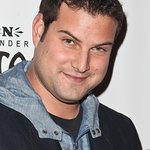 Glee's Max Adler To Kick Off City Hearts Photo Auction‏